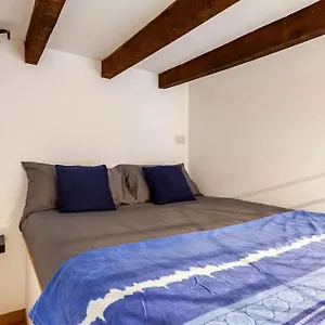 Luxury Loft On The Duomo Wifi & Netflix Appartamento
