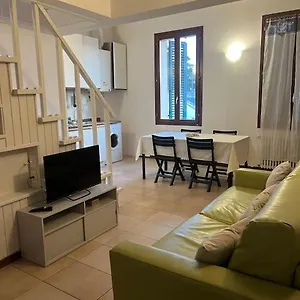  Appartamento Loft Moderno Vista Centro Citta Italia